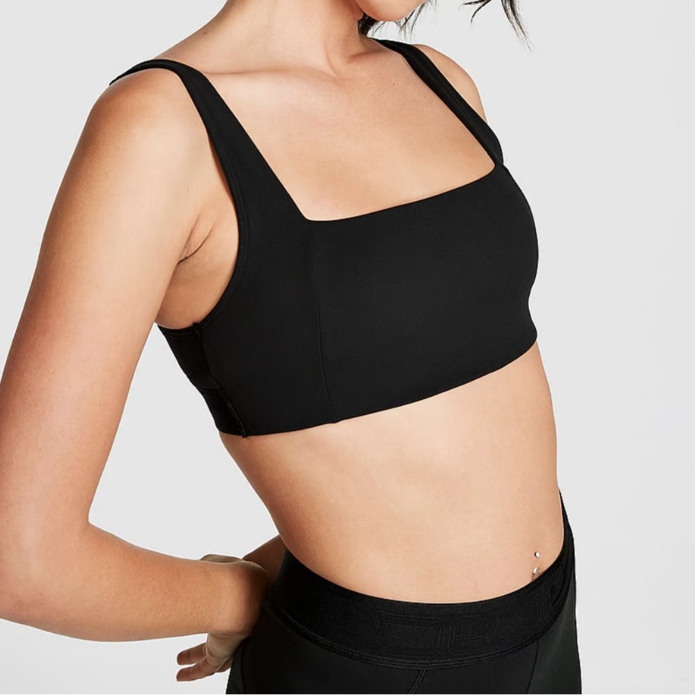 PINK Ultimate Squareneck Sports Bra